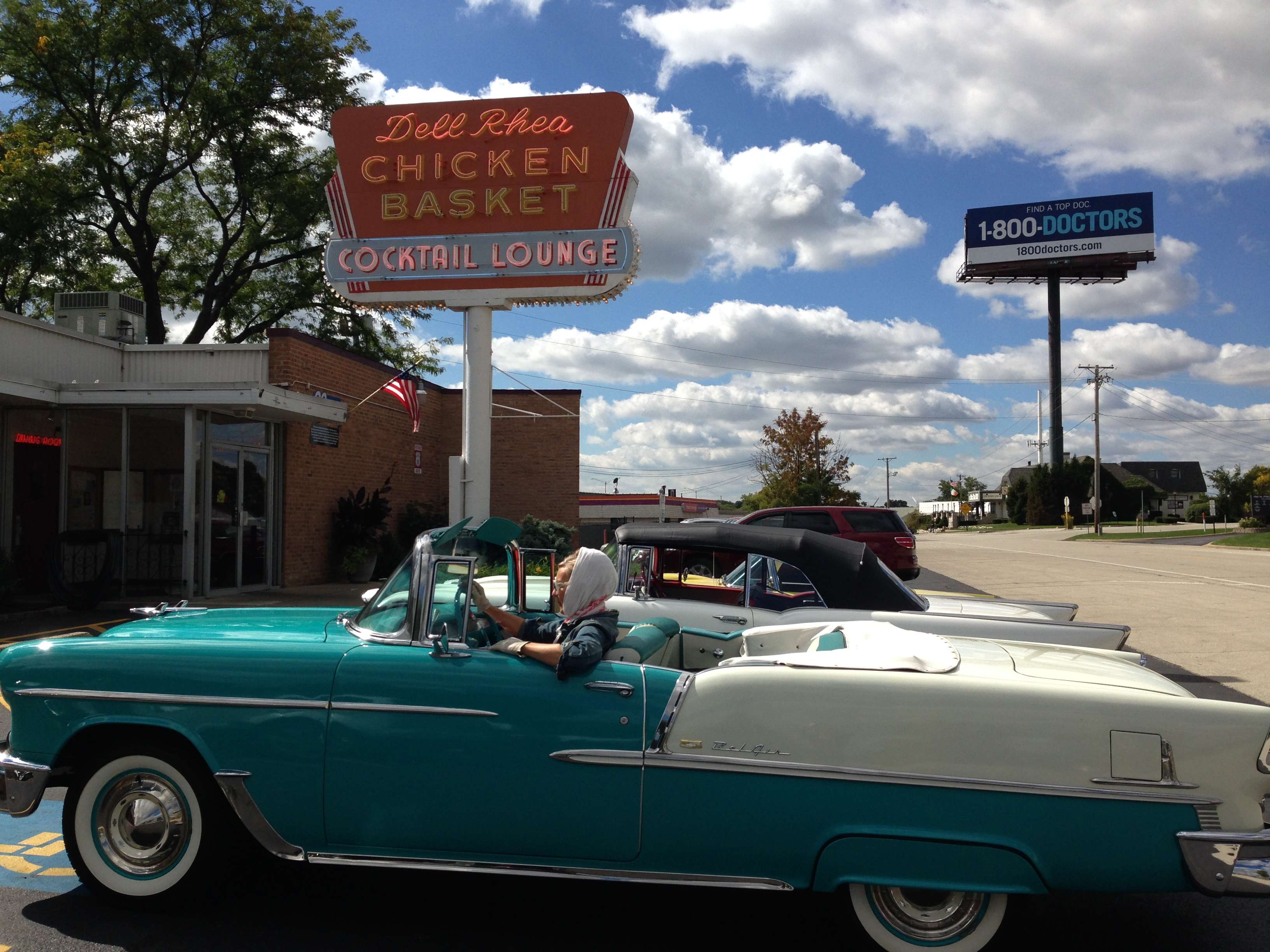 Dell Rhea's Chicken Basket | Enjoy Illinois