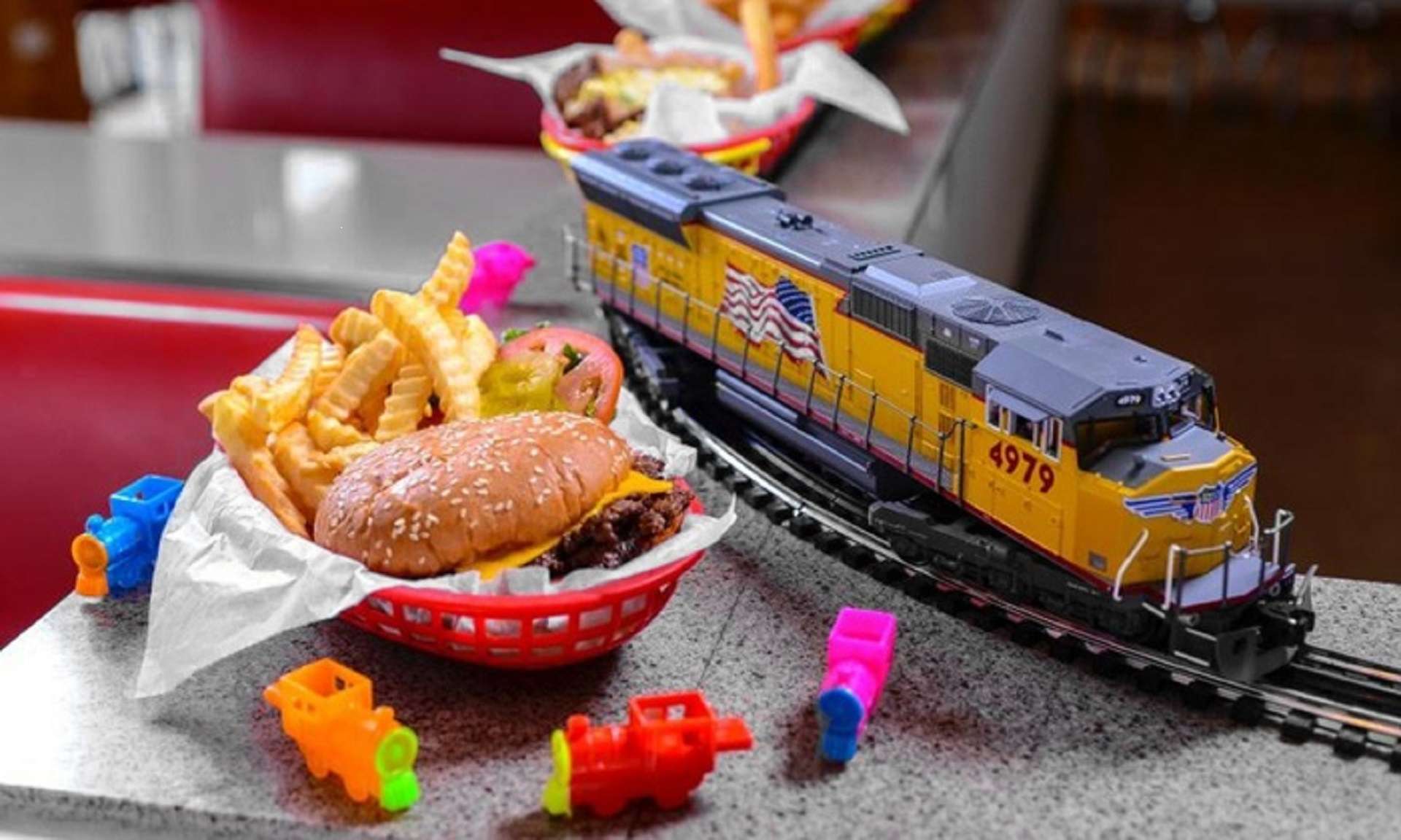 2 Toots Train Whistle Grill | Enjoy Illinois
