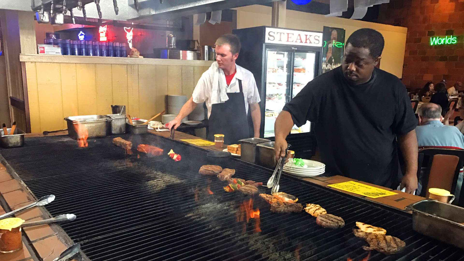 Alexander's Steakhouse Peoria | Enjoy Illinois | Enjoy Illinois