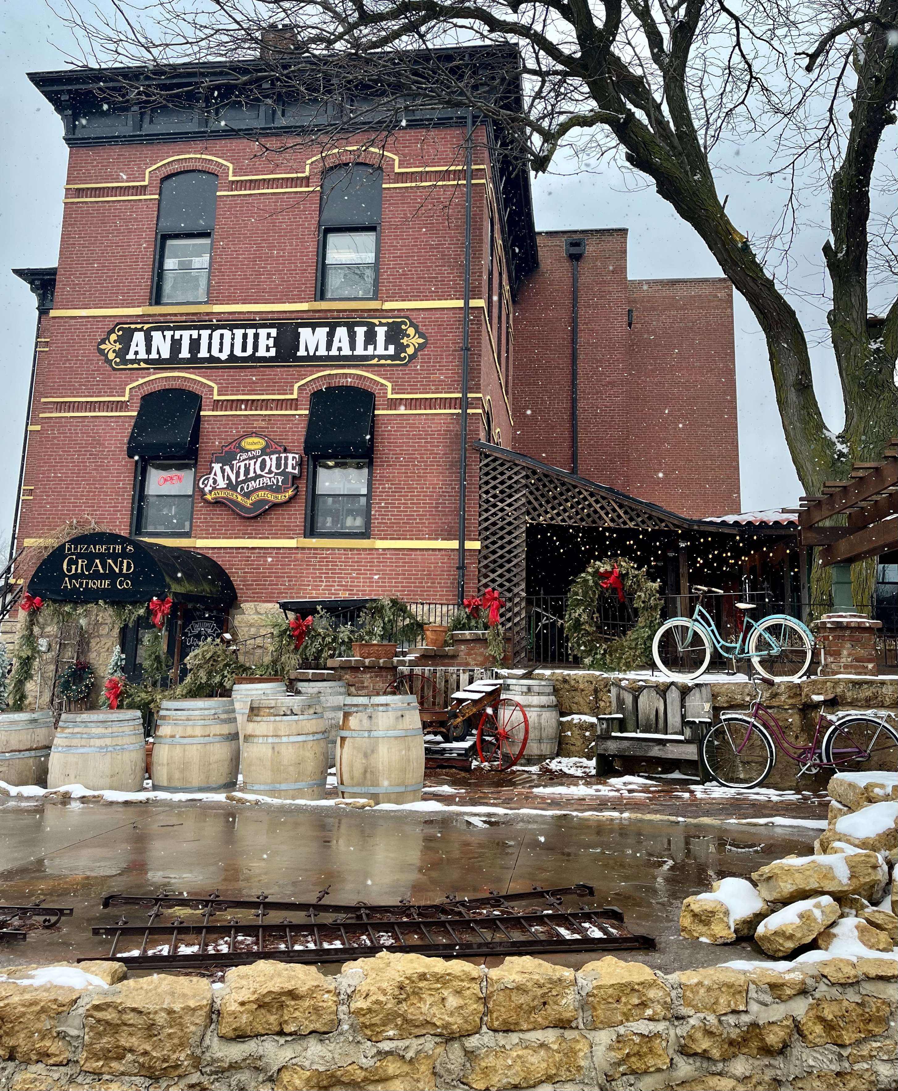 Elizabeth S Grand Antique Co Enjoy Illinois