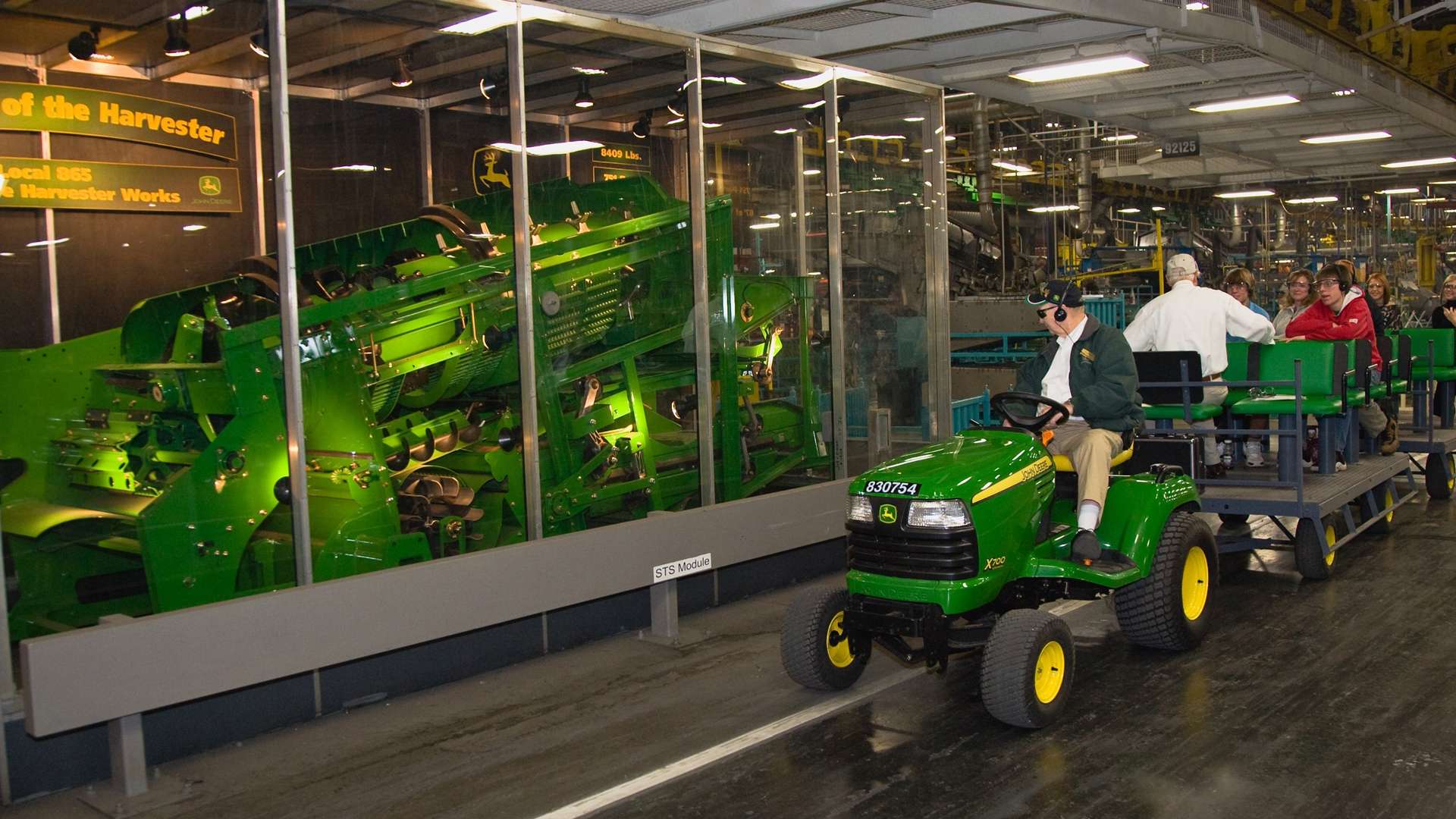 John Deere Harvester Works Combine Factory Tours | Enjoy Illinois