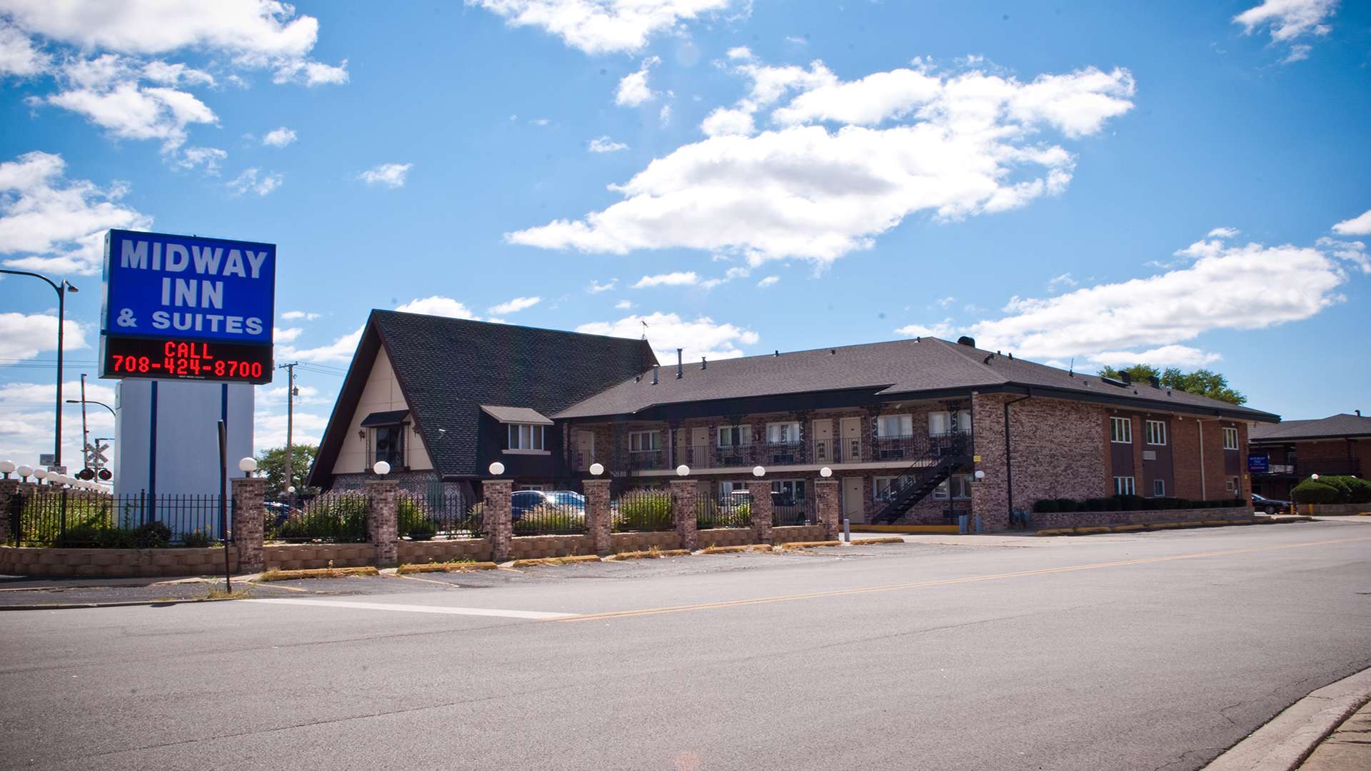 Midway Inn & Suites | Enjoy Illinois