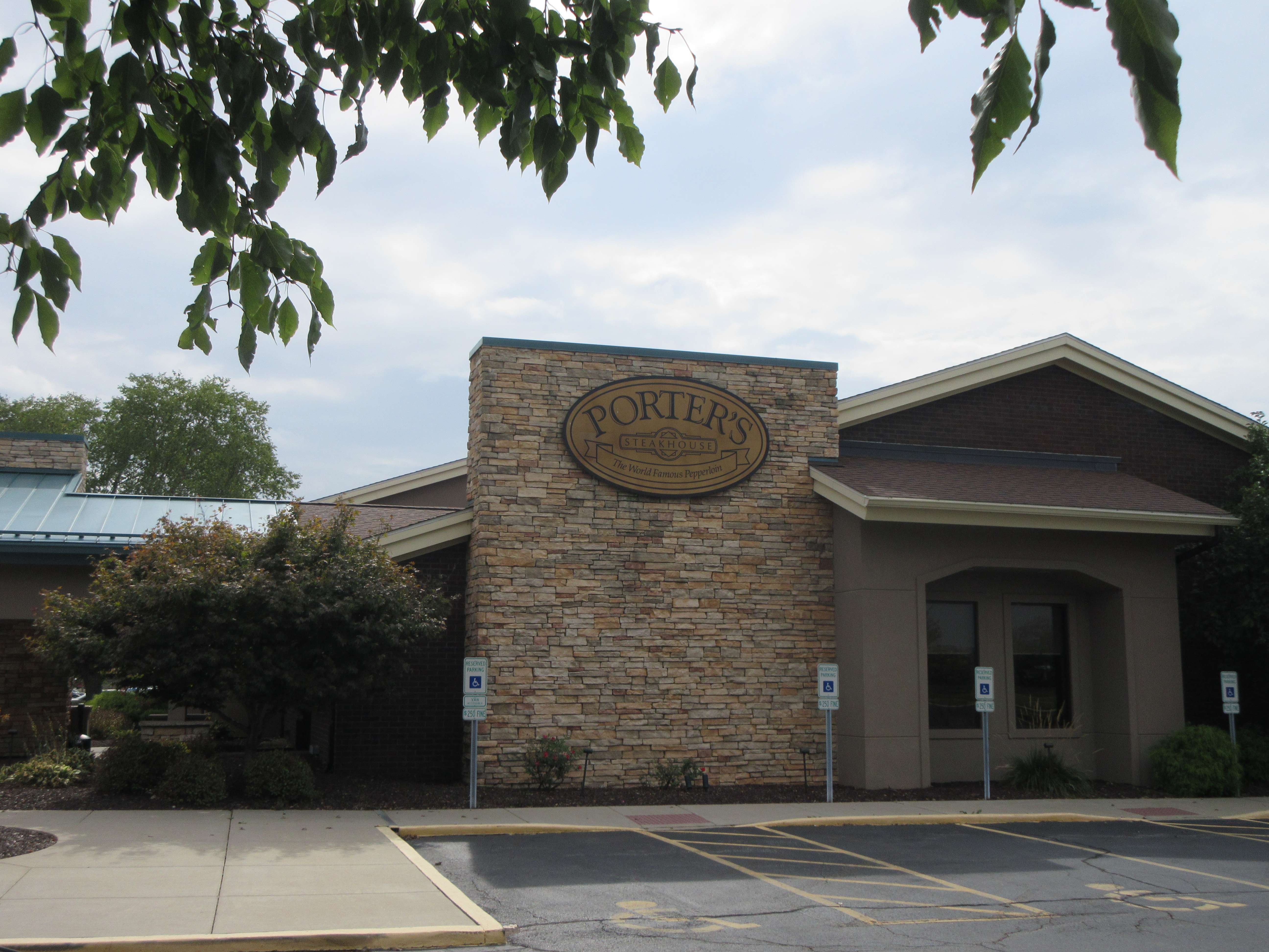 Porter's Steakhouse | Enjoy Illinois
