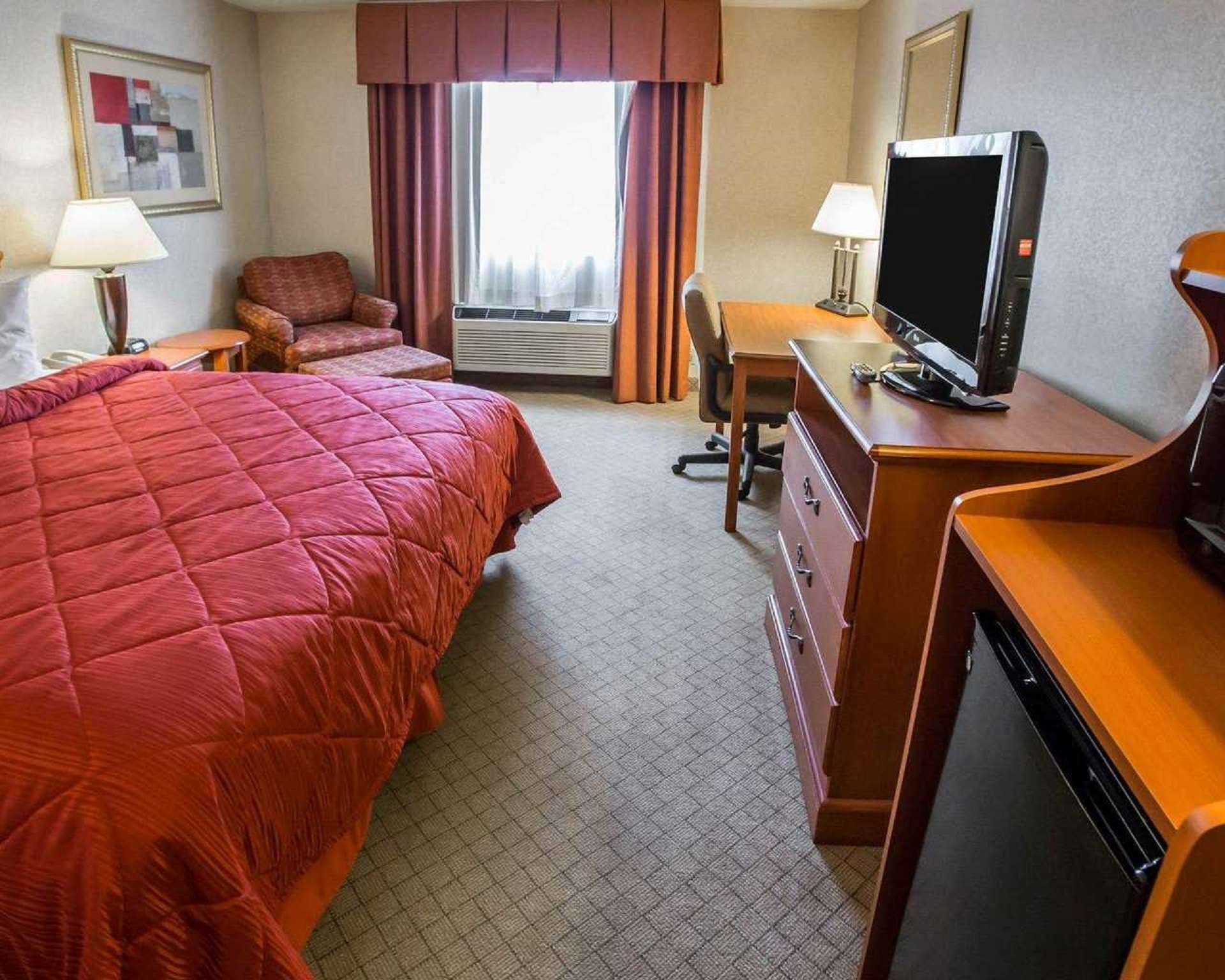 Enjoy Inn Quality Inn - Woodstock | Enjoy Illinois