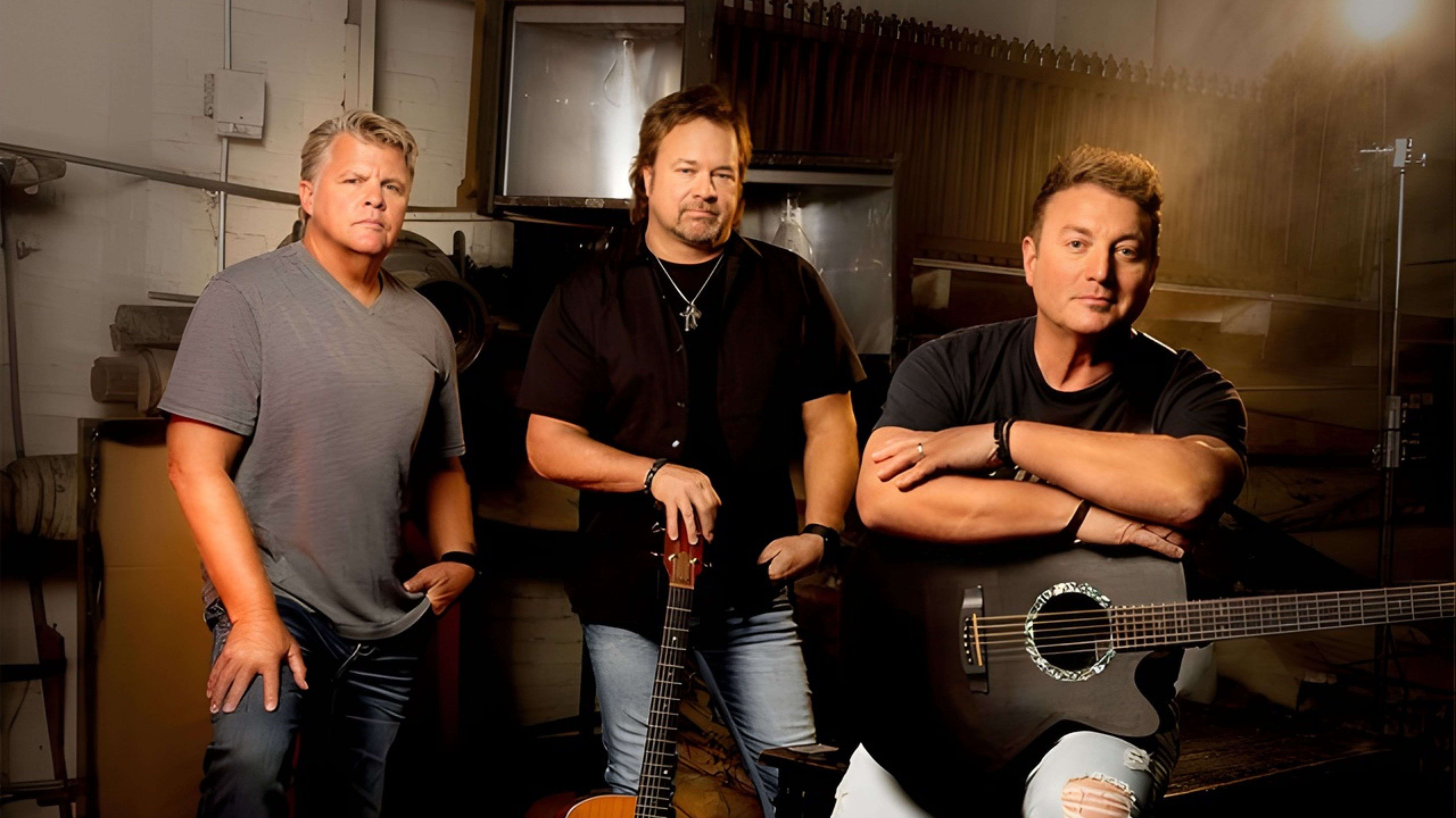 The Frontmen at the Devon Lakeshore Amphitheater | Enjoy Illinois