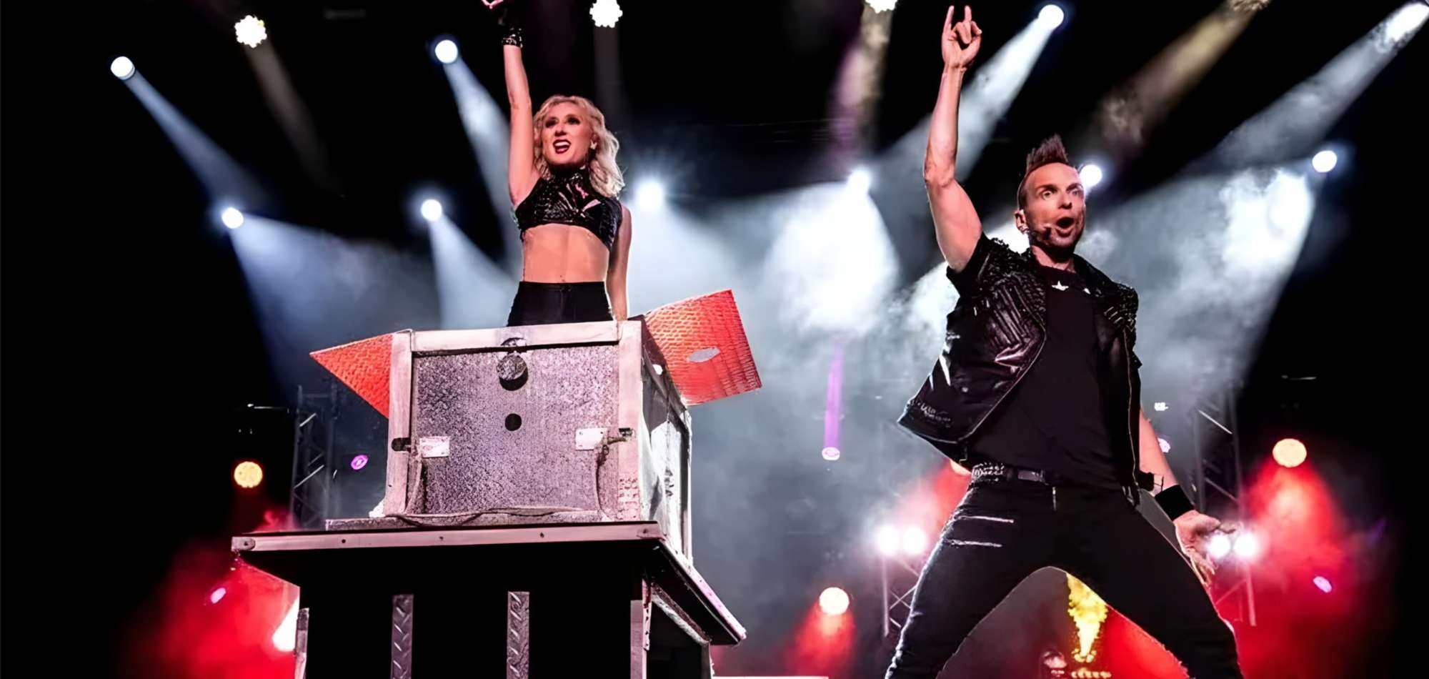 Magic Rocks with Illusionist Leon Etienne at the Devon Lakeshore