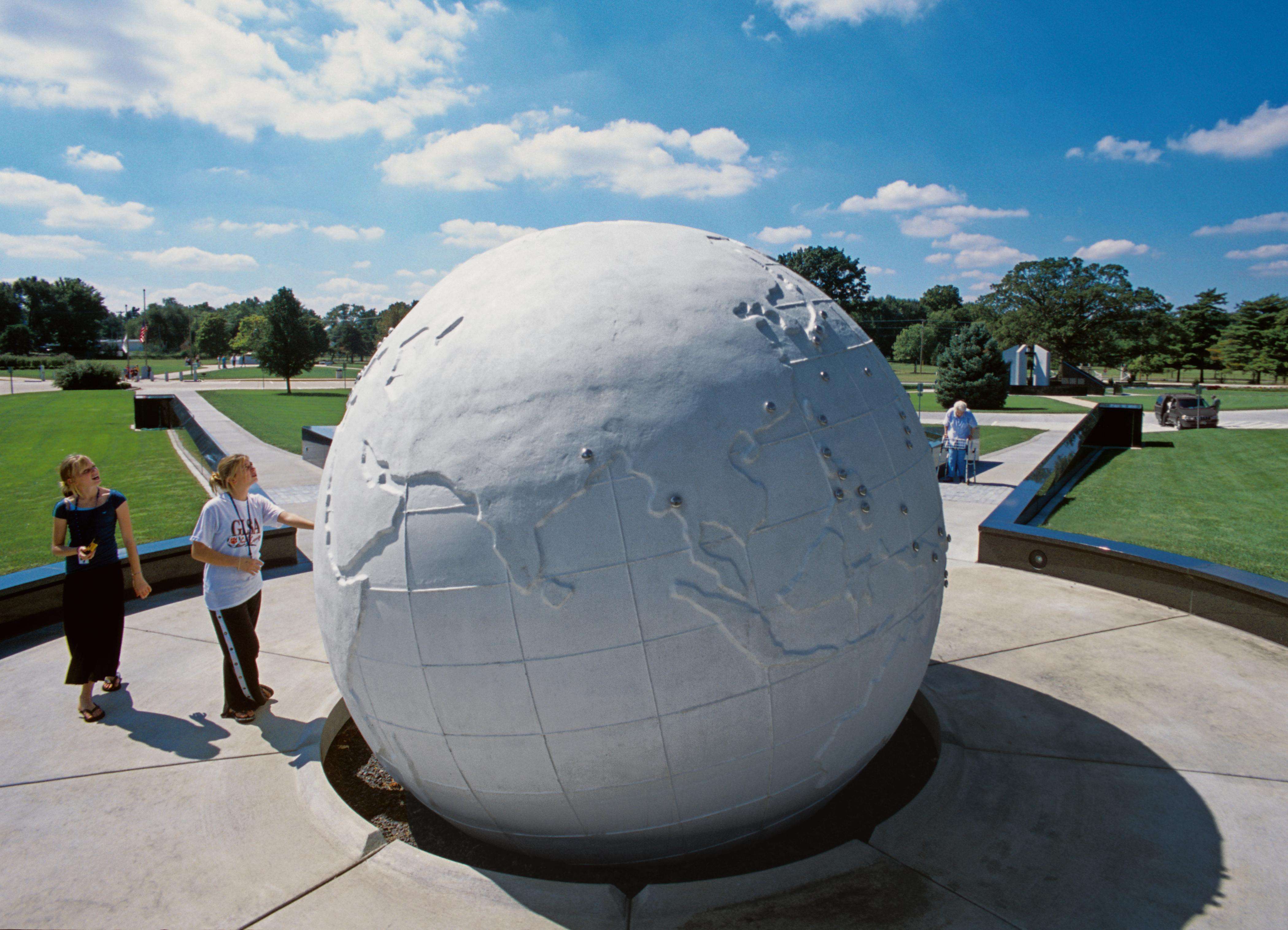 WWII Illinois Veterans Memorial | Enjoy Illinois