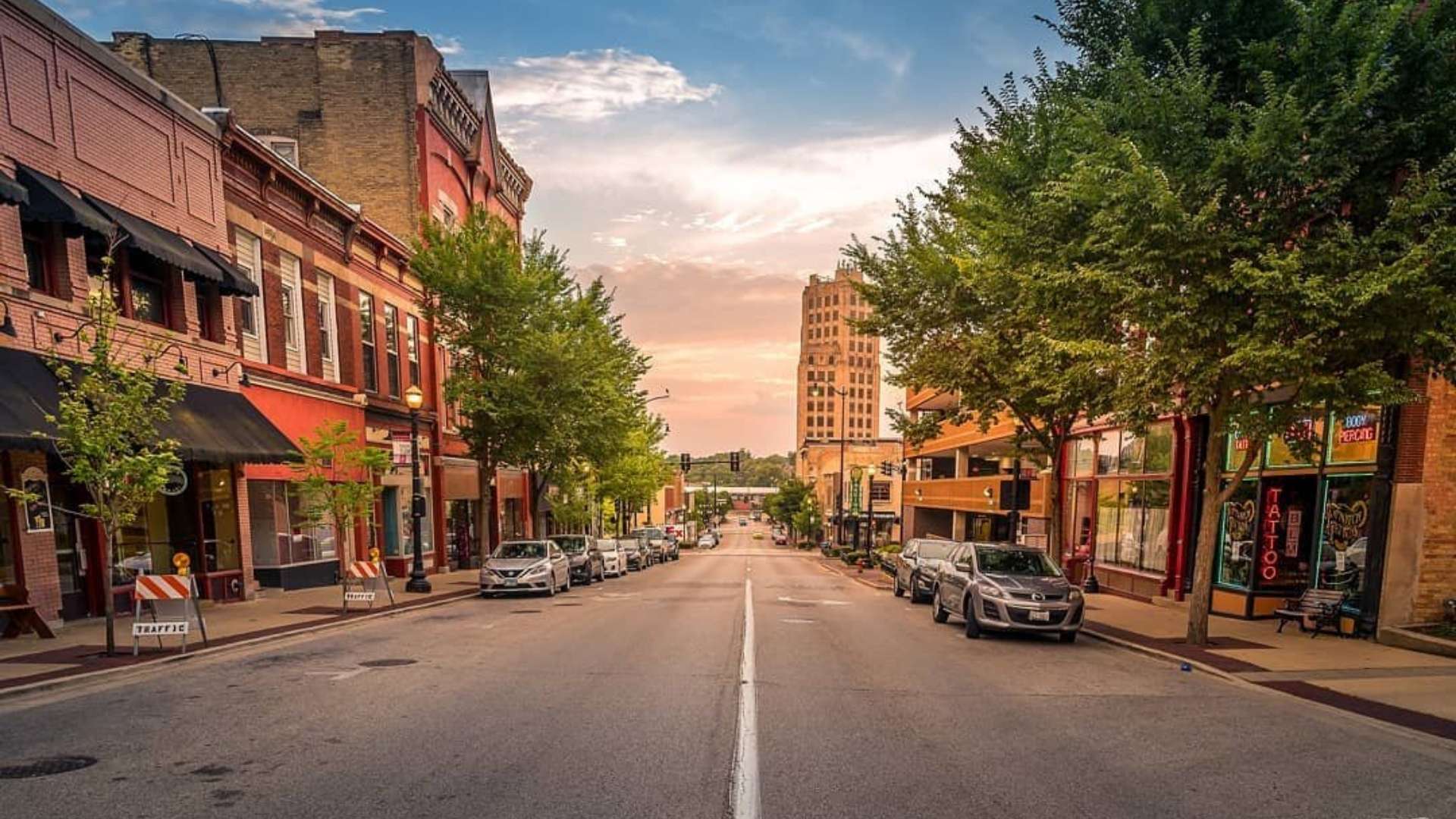 Elgin Indiana Downtown Elgin Historic Commercial District Tour | Enjoy Illinois