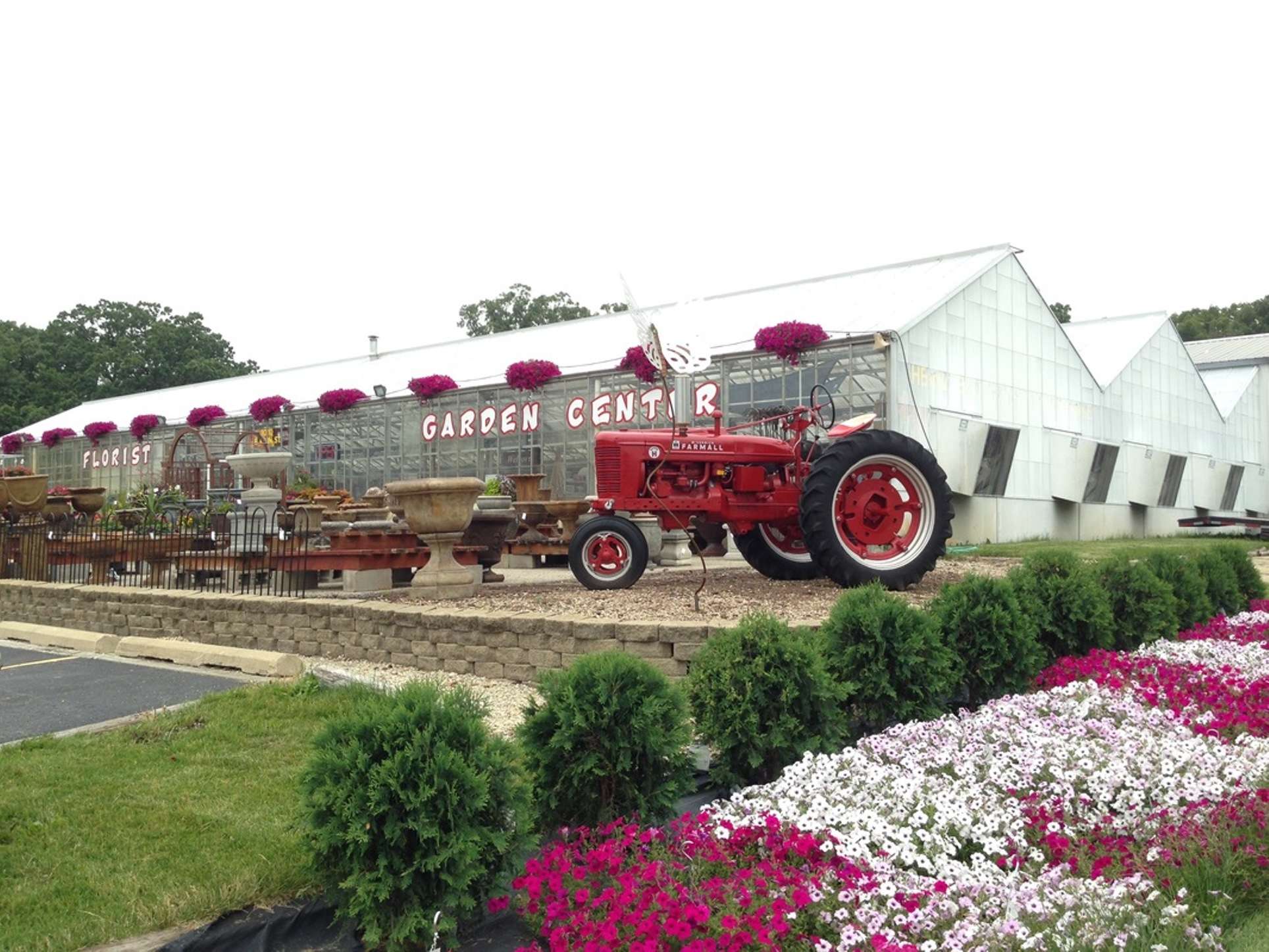 Heinz Brothers Greenhouse Garden Center | Enjoy Illinois