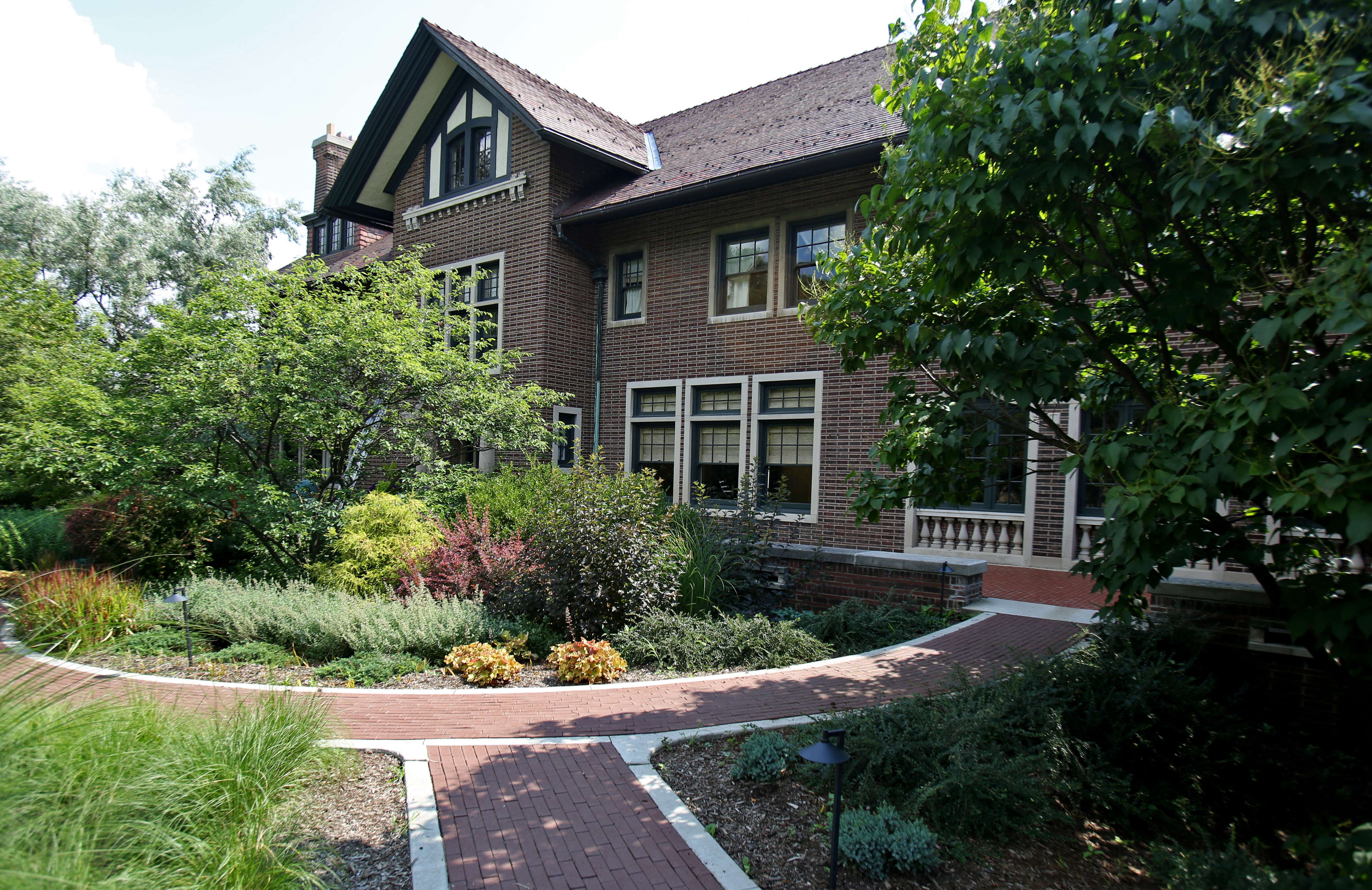 Cheney Mansion | Enjoy Illinois, image size:5395x3499