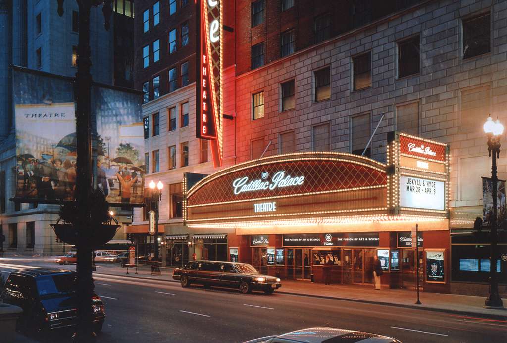 Cadillac Palace Theater | Enjoy Illinois