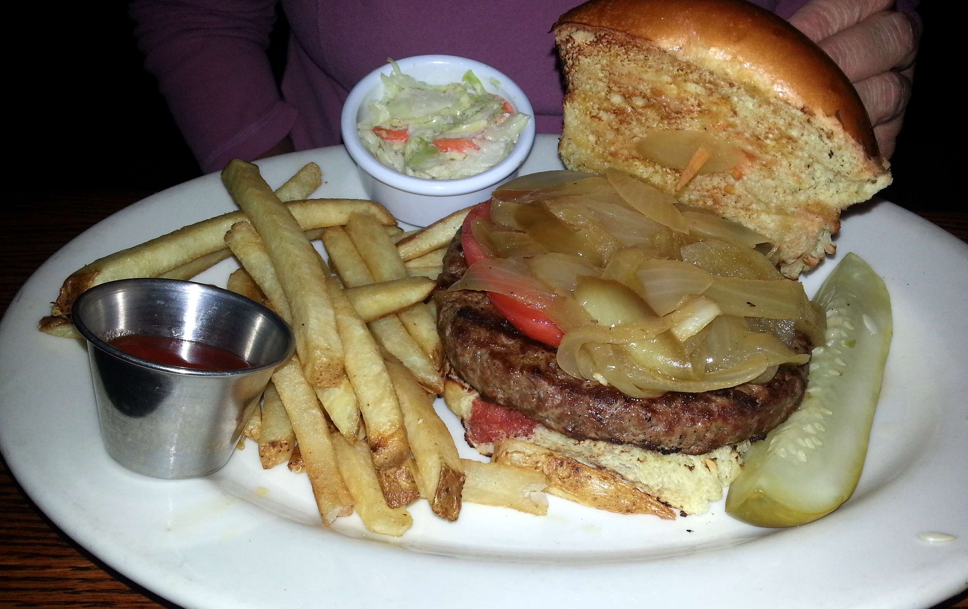 Johnny's - ひな Johnny's Kitchen & Tap | Enjoy Illinois