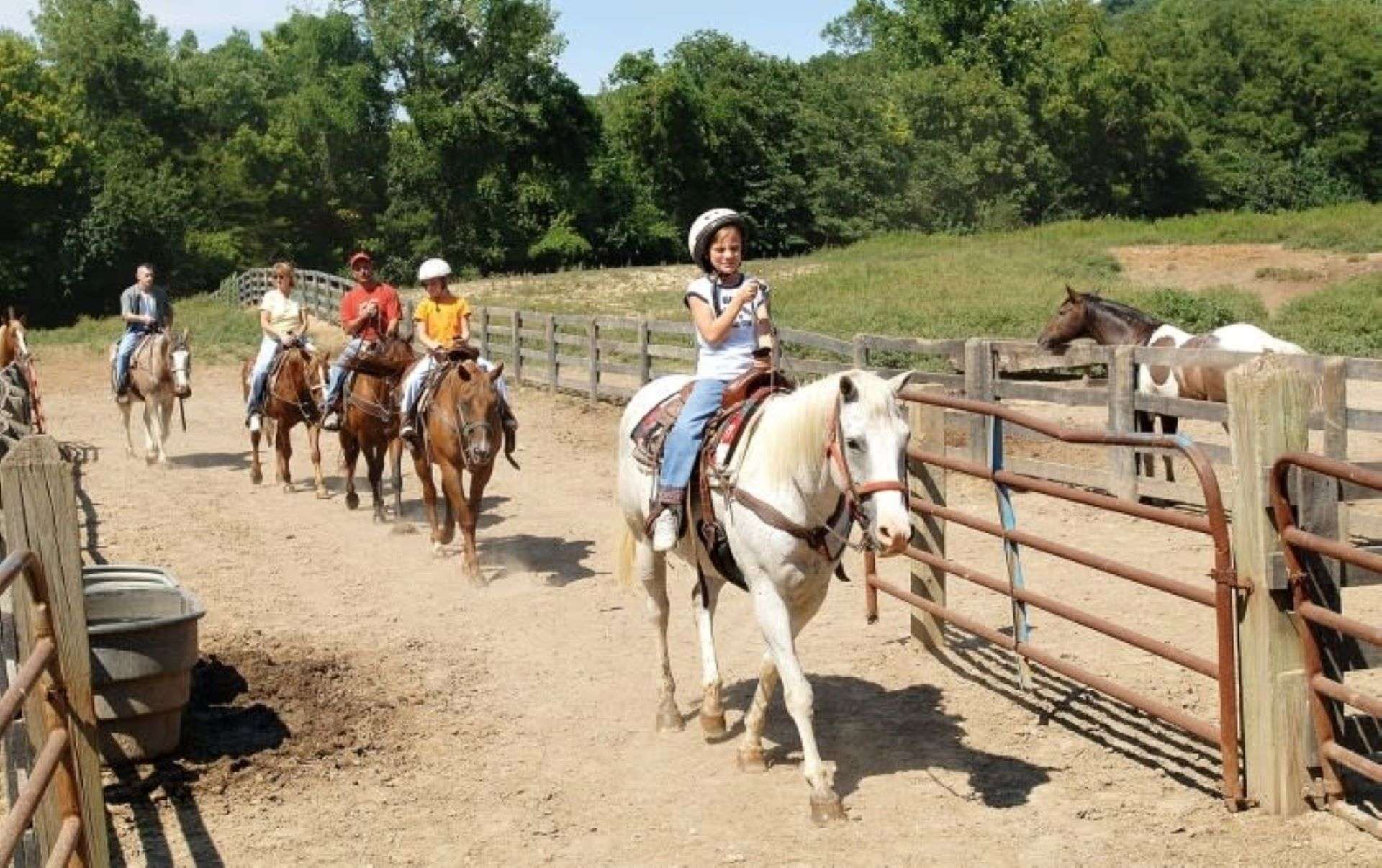 Pere Marquette Riding Stables | Enjoy Illinois